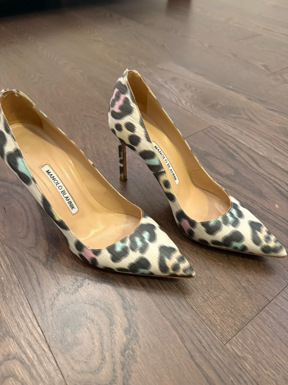 Manolo Blahnik Leopard Print Pointed Toe Pumps in Multi-Color - Picture 2 of 2
